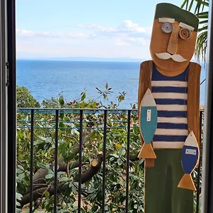 Sunny 150 M From The Sea Apartment